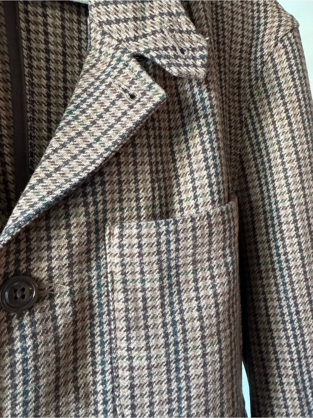Men's Brown Houndstooth Sport Coat - Tailored Plaid Blazer - Picture 6 of 7